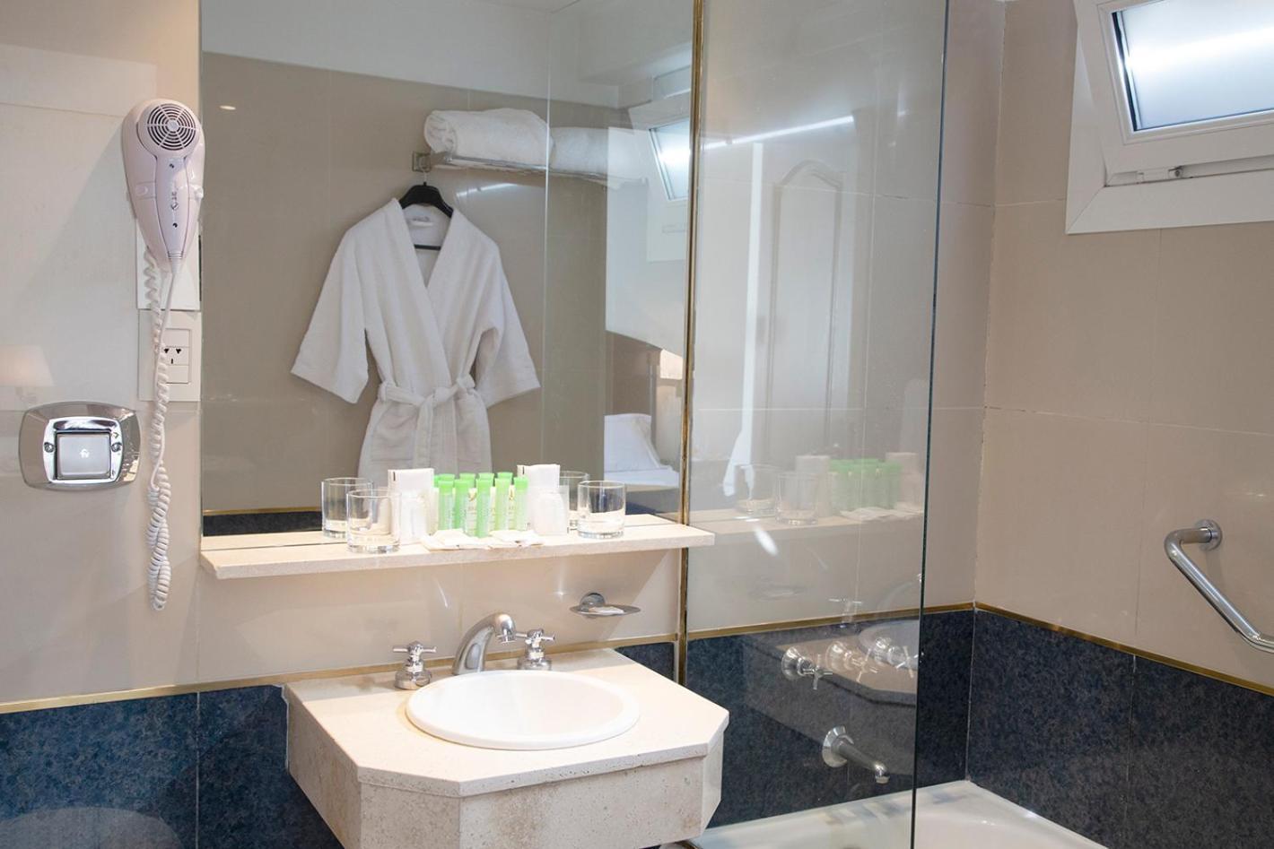 Hotel Presidente Buenos Aires Bagian luar foto